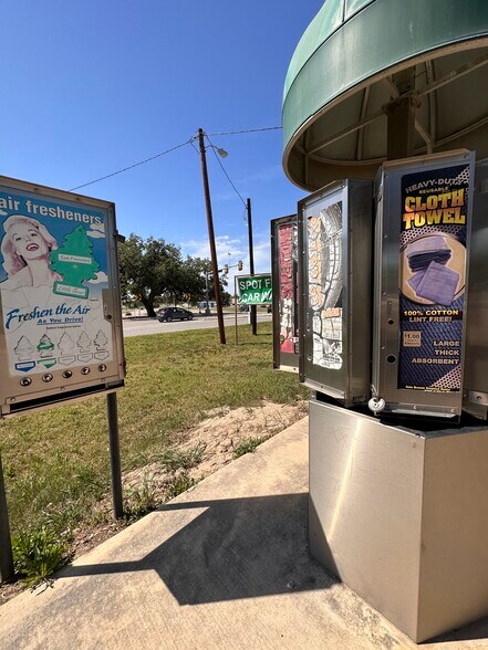 More Photos Of 1222 N Bryant St, Pleasanton Carwash For Sale