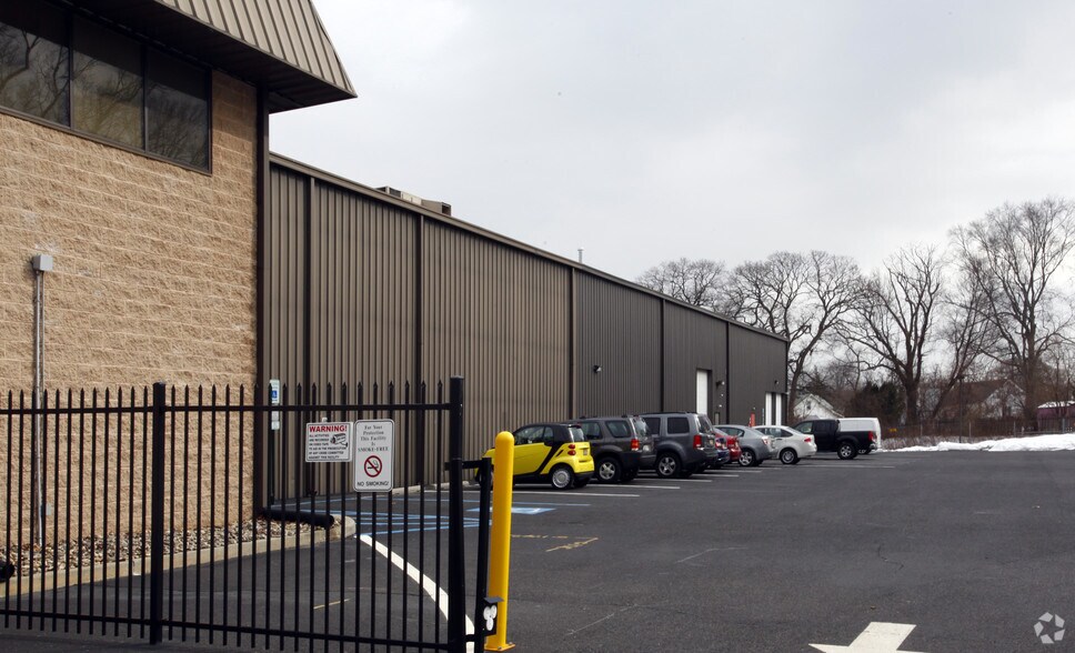 More Photos Of 1075 Delsea Dr, Westville Flex For Lease