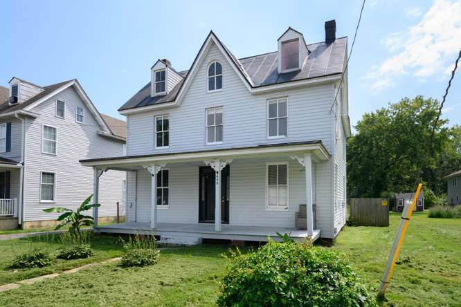 More Photos Of 400 Main St, Stevensville Office For Sale