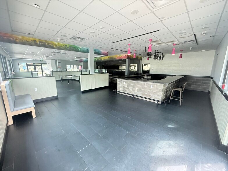 More Photos Of 5320 N Orange Blossom Trl, Orlando Restaurant For Sale