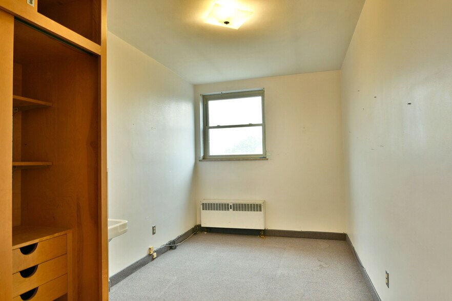 More Photos Of 175 B Laird Ave, Warren Schools For Sale