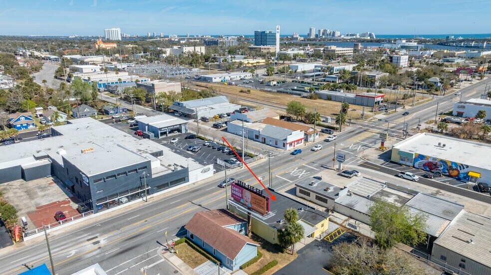 More Photos Of 517-519 W International Speedway Blvd, Daytona Beach Freestanding For Sale