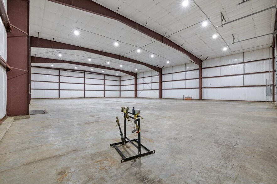 More Photos Of 2708 30th Ave NE, Minot Manufacturing For Sale