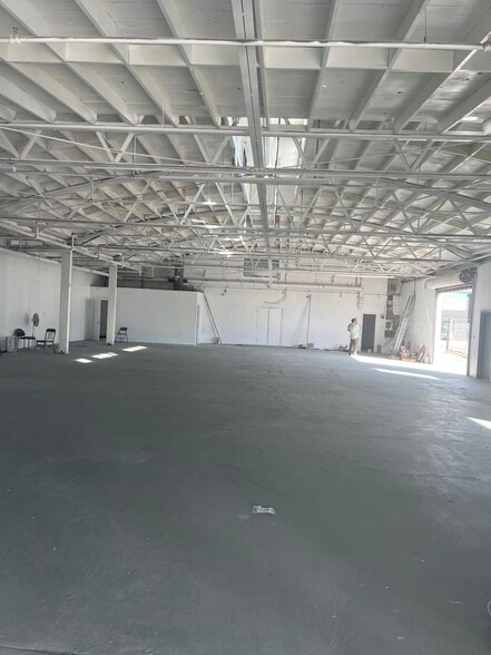 More Photos Of 424-432 S I St, San Bernardino Warehouse For Sale