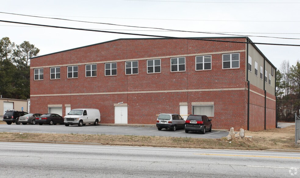 More Photos Of 5259 N Lake Dr, Morrow Warehouse For Lease