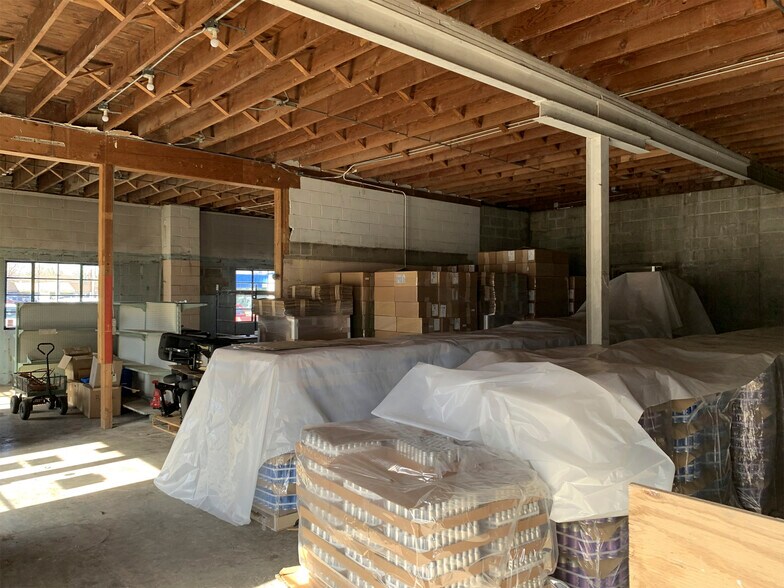 More Photos Of 741 Lila Ave, Milford Storefront For Sale