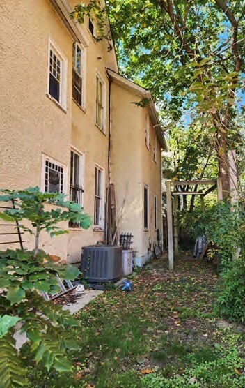 More Photos Of 1701 Newton St NW, Washington Specialty For Sale