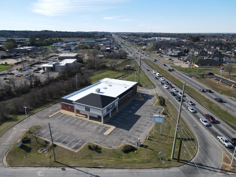 Primary Photo Of 6990 Atlanta Hwy, Montgomery Freestanding For Lease