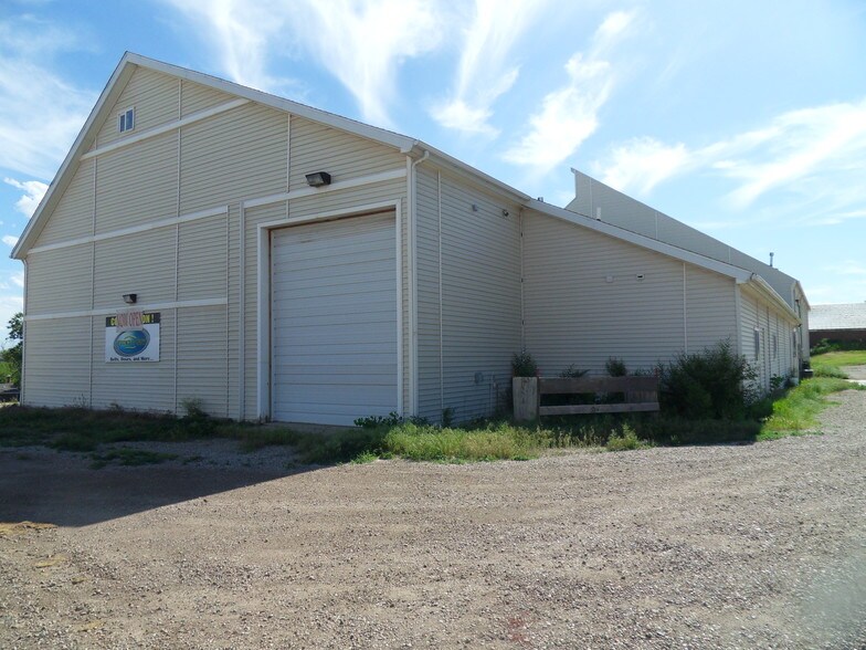 More Photos Of 201 S Main St, Watford City General Retail For Sale