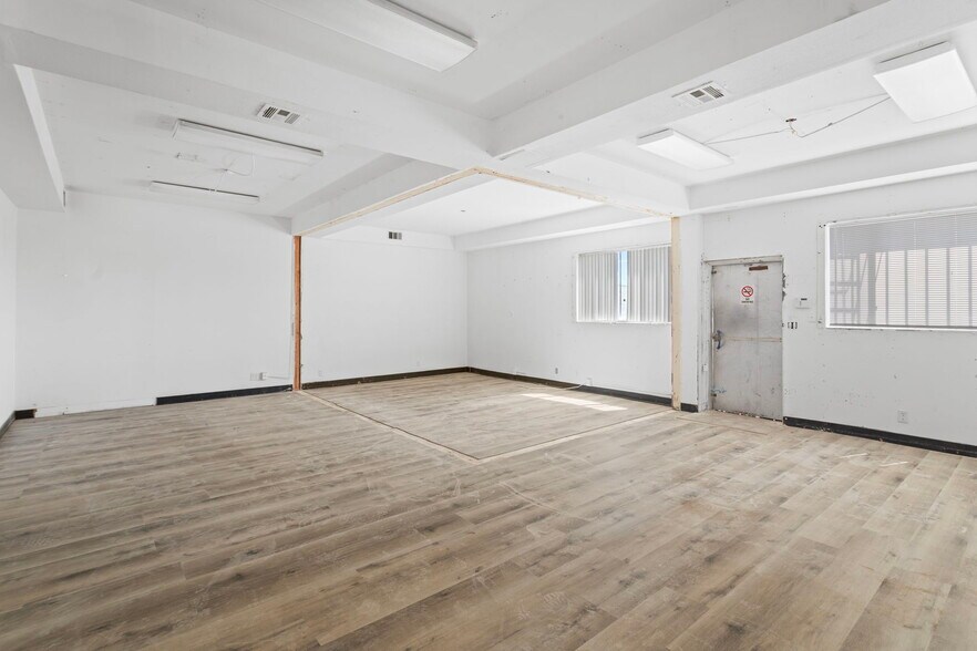 More Photos Of 23104 S Normandie Ave, Torrance Warehouse For Sale