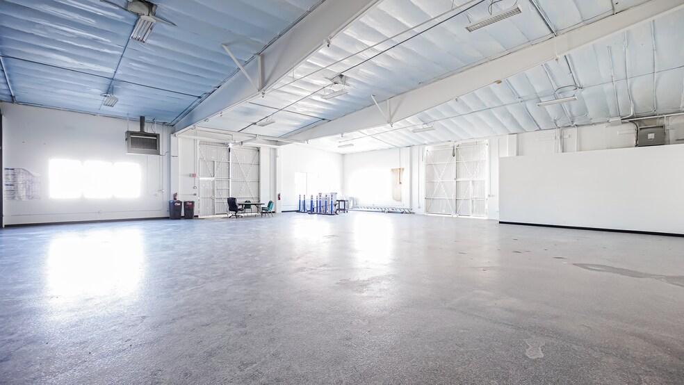 More Photos Of 600 Lairport St, El Segundo Warehouse For Lease