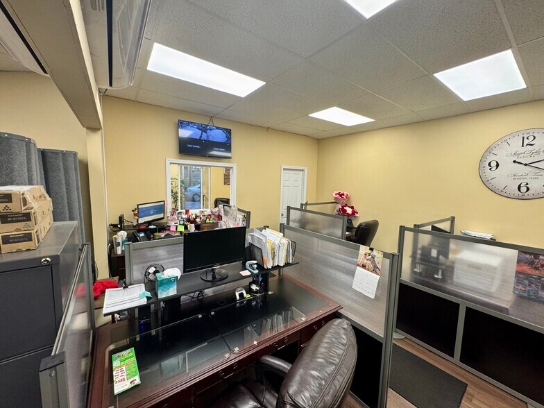 More Photos Of , Brooklyn Unknown For Sale