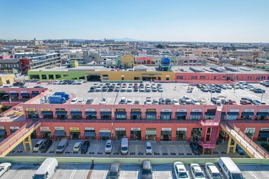 More Photos Of 1100 S San Pedro St, Los Angeles Storefront For Sale