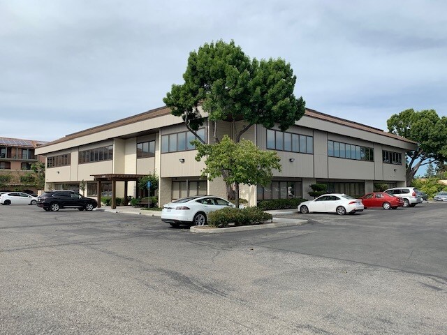 More Photos Of 10430 De Anza Blvd, Cupertino Medical For Lease