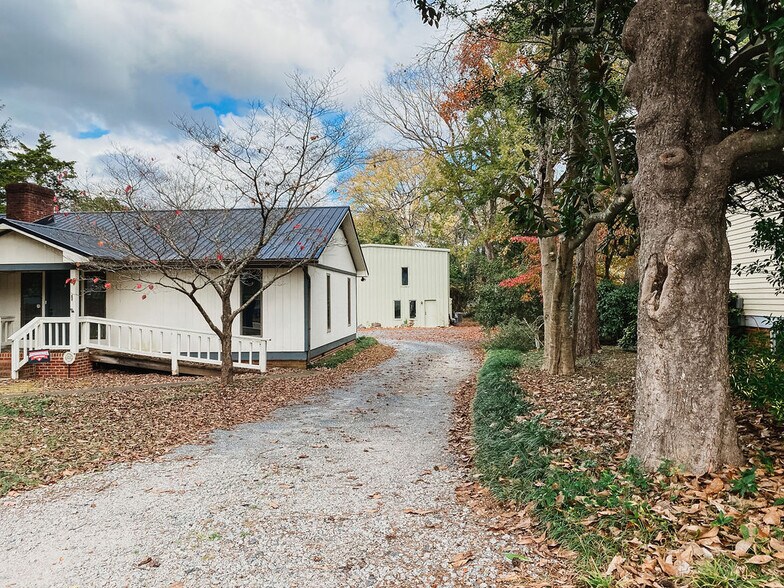 More Photos Of 133 W Vermont Ave, Southern Pines Office For Lease