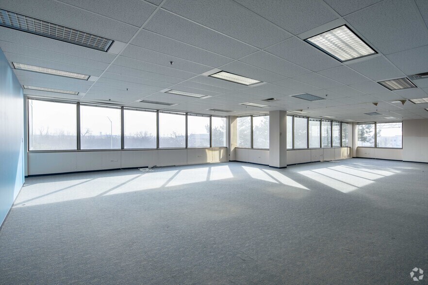 More Photos Of 1011 E Touhy Ave, Des Plaines Medical For Lease