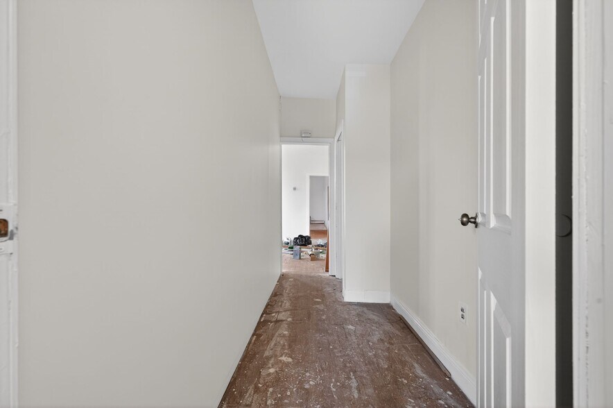 More Photos Of 661 S 18th St, Newark Apartments For Sale
