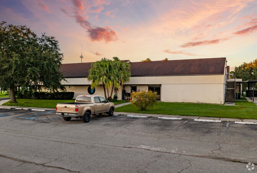 More Photos Of 2049 N Honore Ave, Sarasota Office Residential For Sale