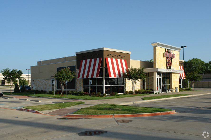 Primary Photo Of 311 N Clark Rd, Cedar Hill Restaurant For Lease