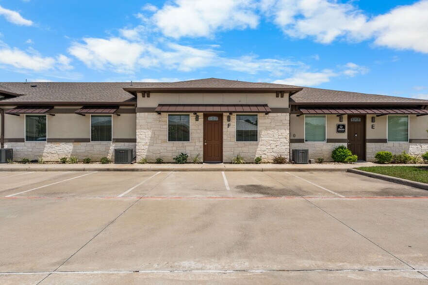 Primary Photo Of 17138 N Eldridge Pky, Tomball Medical For Lease