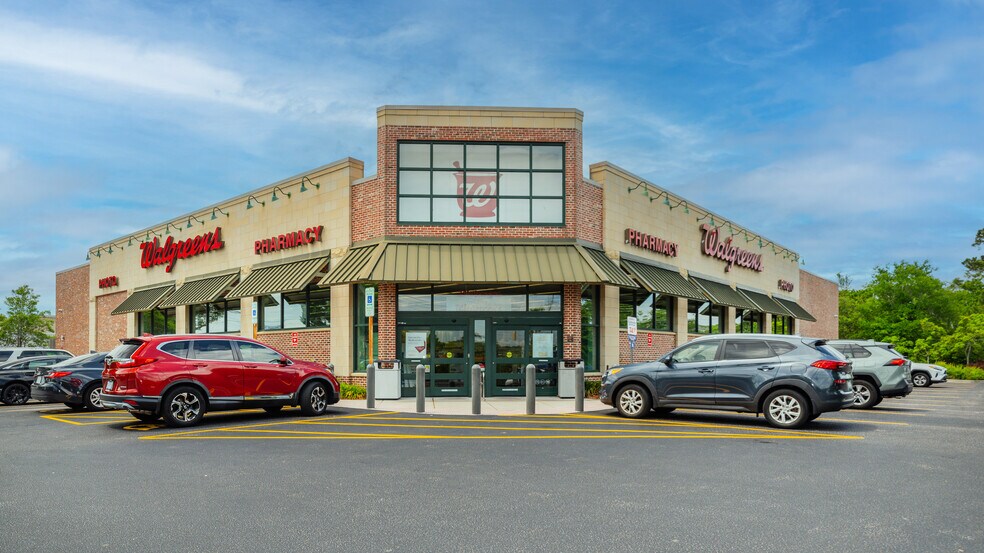 Primary Photo Of 5900 Carolina Beach Rd, Wilmington Drugstore For Sale
