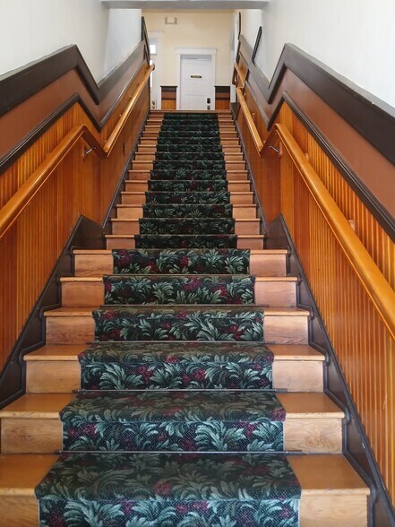 More Photos Of 46 N Front St, Medford Office For Lease