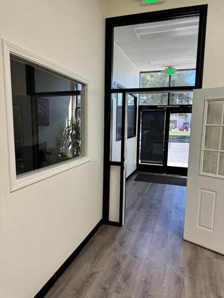 More Photos Of 17800-17918 Murphy Pky, Lathrop Warehouse For Lease