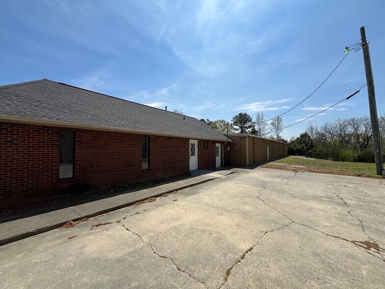 More Photos Of 914 White St E, Rock Hill Service For Lease