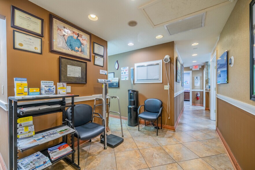 More Photos Of 10508 Gibsonton Dr, Riverview Medical For Sale