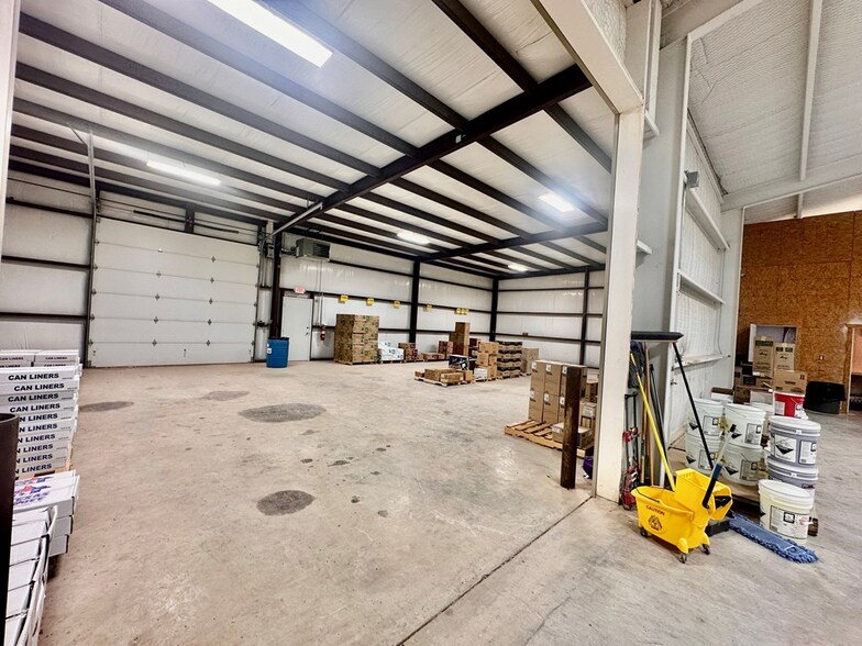 More Photos Of 113 County Road 208, Seminole Warehouse For Sale