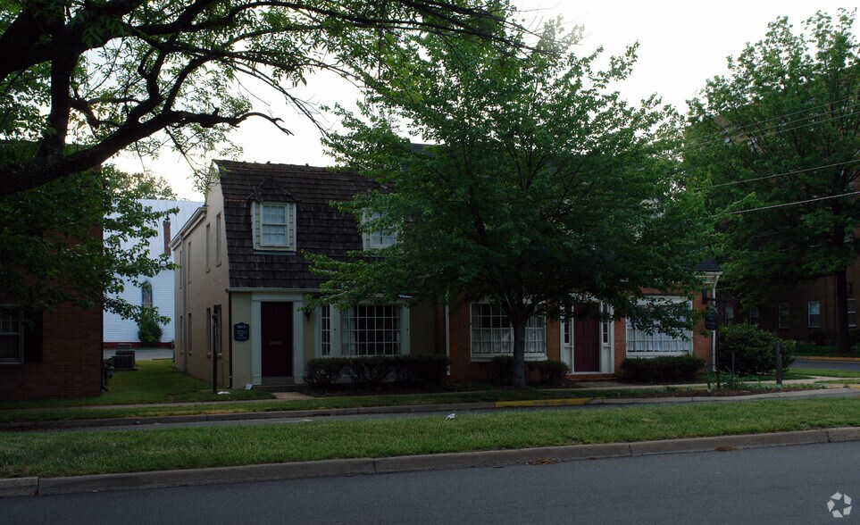 More Photos Of 9317 Grant Ave, Manassas Office For Lease
