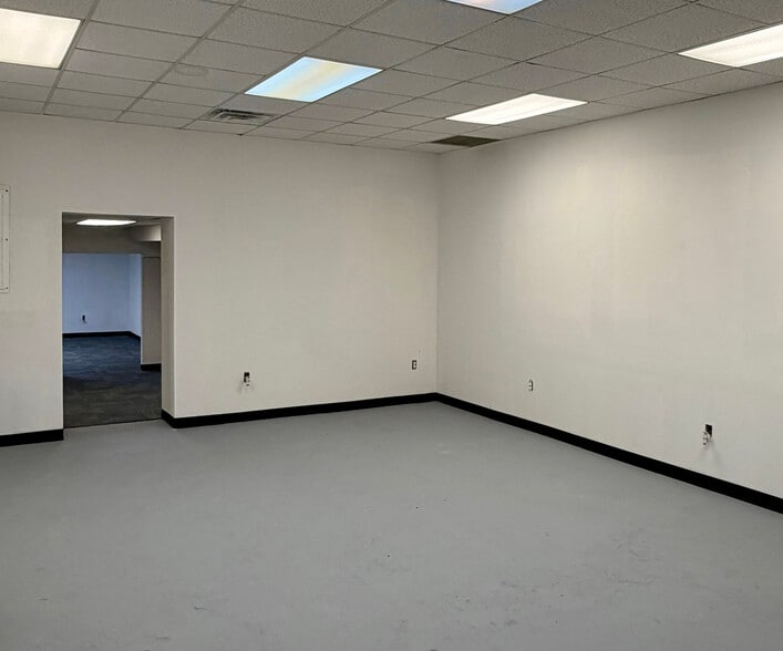 More Photos Of 18-17 42nd St, Astoria Light Distribution For Lease