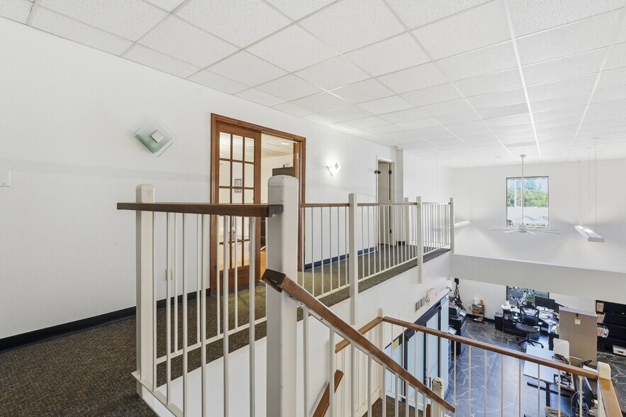 More Photos Of 10812 Gandy Blvd N, Saint Petersburg Medical For Lease