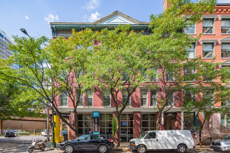 More Photos Of 812-814 N Franklin St, Chicago Loft Creative Space For Lease