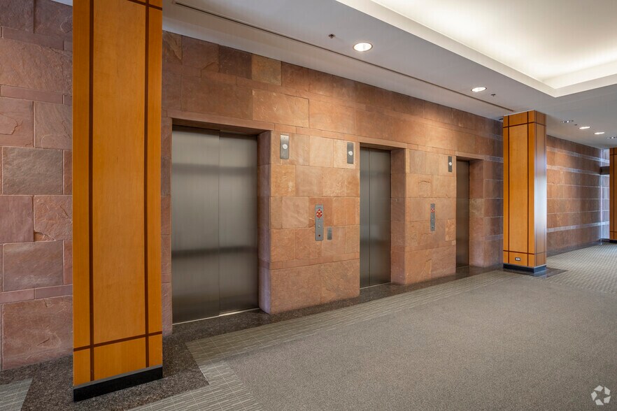 More Photos Of 955 American Ln, Schaumburg Office For Lease