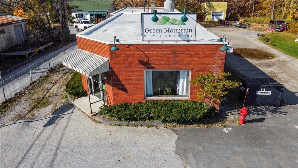 More Photos Of 256 Benmont Ave, Bennington Freestanding For Sale