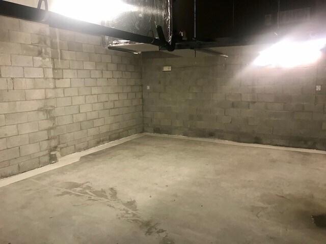 More Photos Of 11379-11399 NW 122nd St, Medley Warehouse For Sale