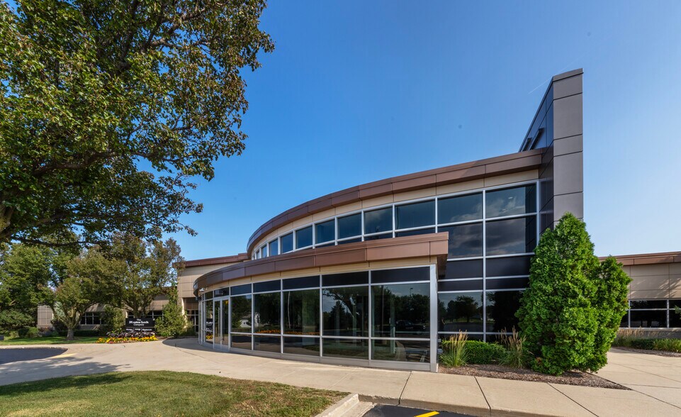 More Photos Of 6744 S Howell Ave, Oak Creek Office For Sale
