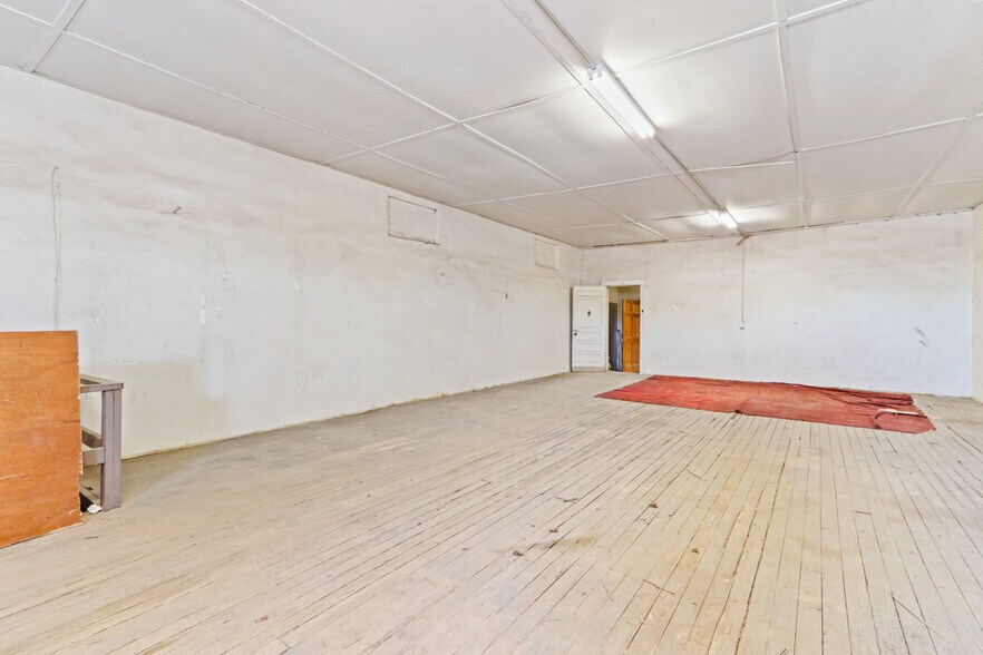 More Photos Of 10108 Socorro Dr, El Paso General Retail For Sale