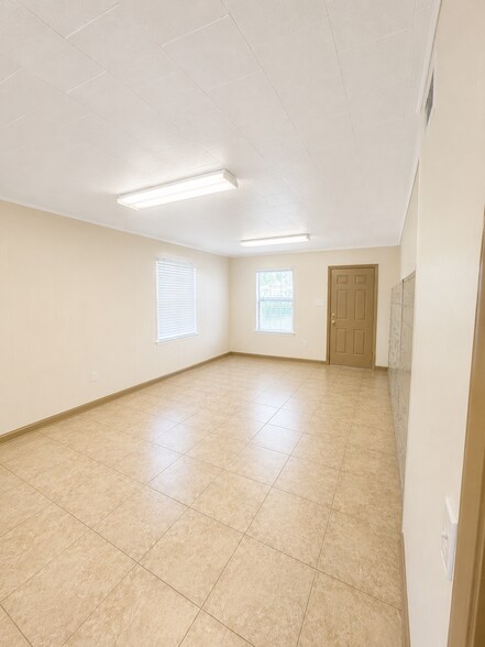 More Photos Of 16030 US Hwy 27, Lake Wales Warehouse For Sale