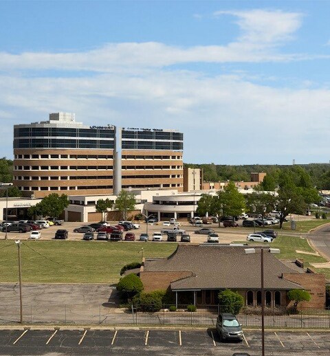 More Photos Of 2801 Parklawn Dr, Midwest City Medical For Lease