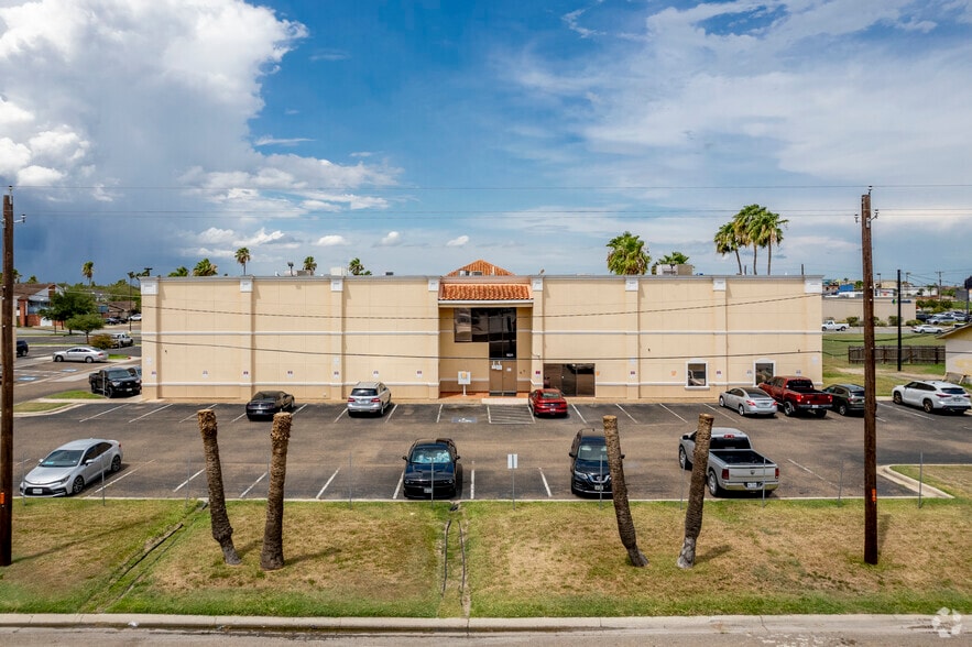 More Photos Of 1821 Sesame St, Harlingen Office For Sale