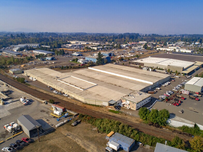 More Photos Of 630 SW Walnut St, Hillsboro Warehouse For Sale
