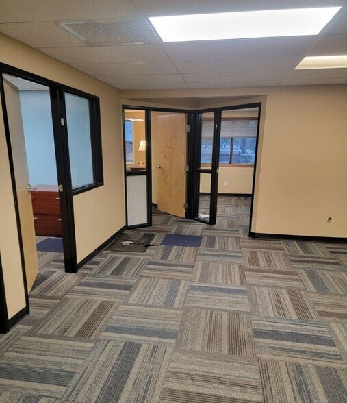 More Photos Of 2705 N 4th St, Flagstaff Office For Sale