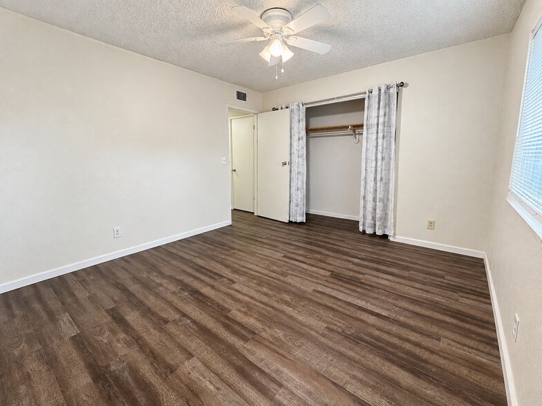More Photos Of 2528 Security Ave, Bakersfield Apartments For Sale