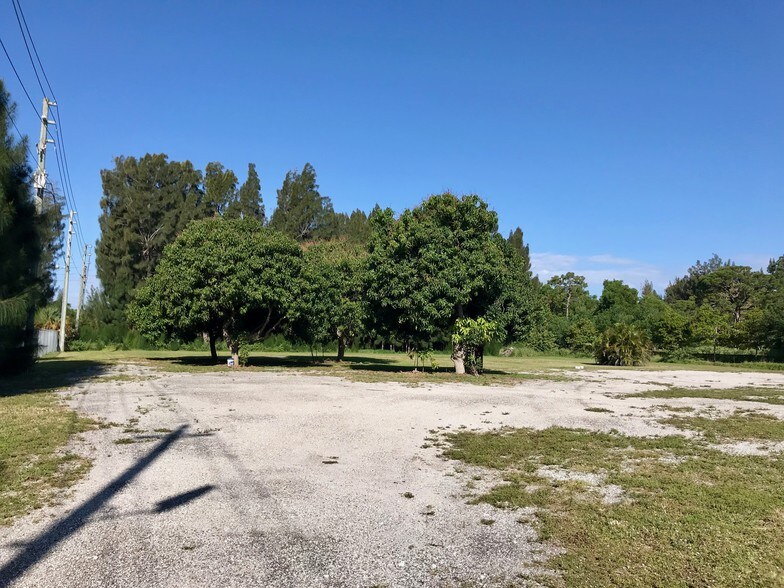 More Photos Of 6117 Lawrence Rd, Lake Worth Warehouse For Sale