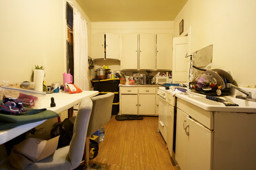 More Photos Of 86-90 Pine St, Kingston Apartments For Sale
