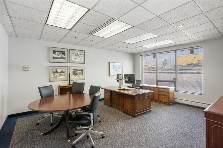 More Photos Of 7001 Jewel Lake Rd, Anchorage Office For Sale