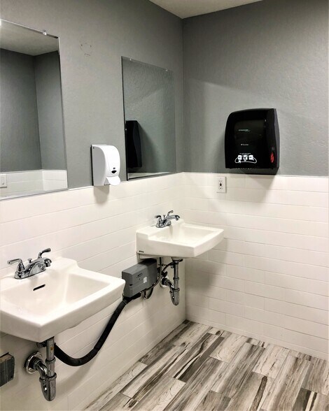 More Photos Of 9515 Soquel Dr, Aptos Medical For Lease