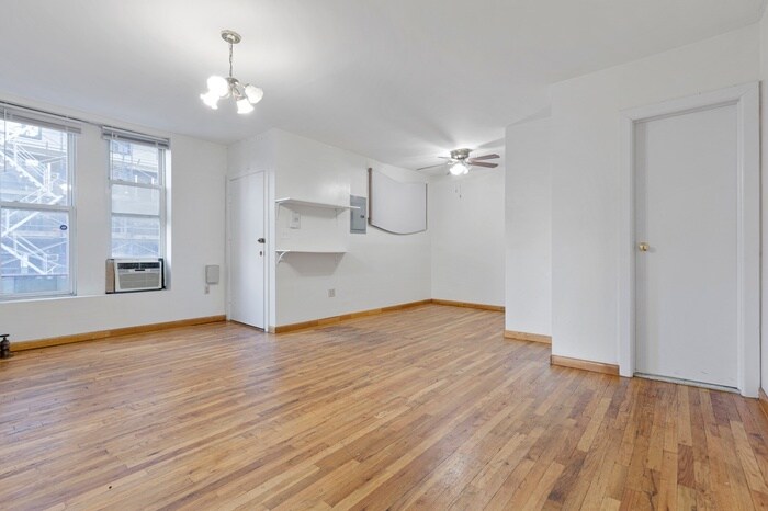 More Photos Of 41-10 29th St, Long Island City Storefront Retail Office For Lease